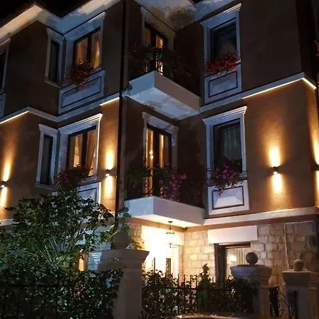 Trebicka 3* كورتشي